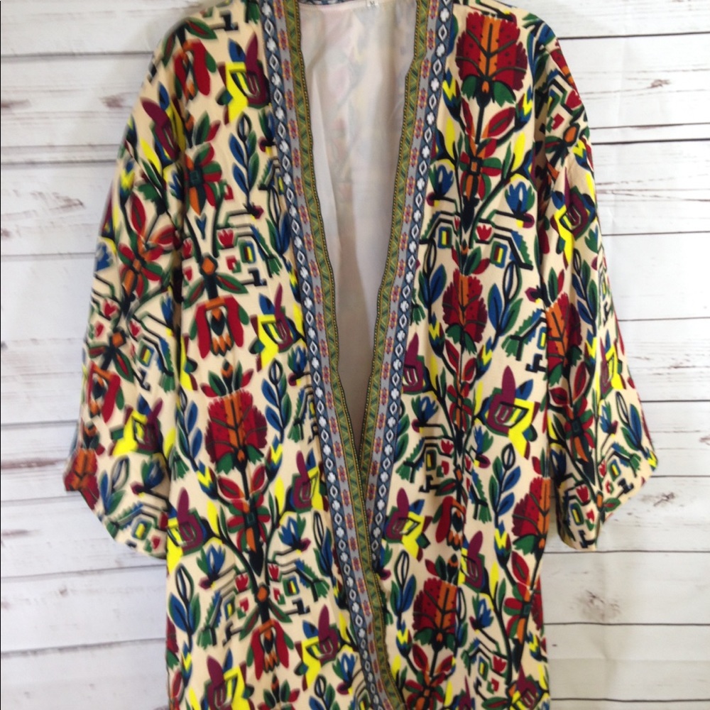 Multi Color Tribal Print Open Over Coat - Picture 4 of 6